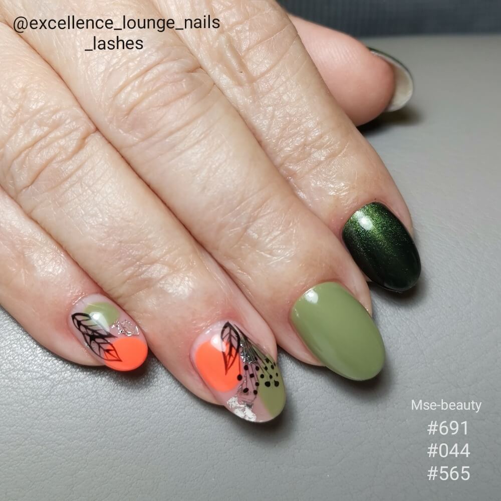 #044 Premium-EFFEKT Color Gel 5ml Helles Tannengrün dominiert von kräftigen Goldpartikeln - MSE - The Beauty Company